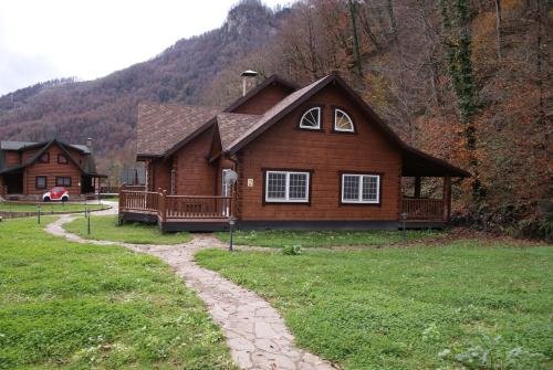 Красная Поляна: Shanti Lodge