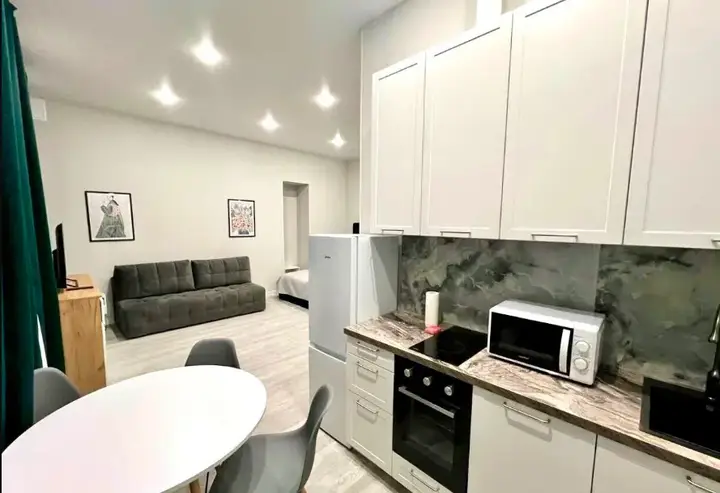 Санкт-Петербург: Квартира SpbStay с 3 Санузлами на Невском 63