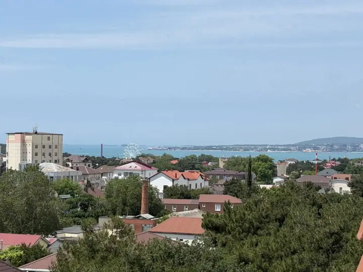 Геленджик: Квартира 357 с видом на море и город