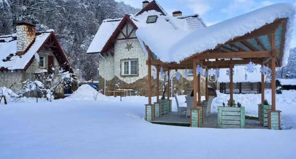 Эсто-Садок: Snow Village (Сноу Вилладж)