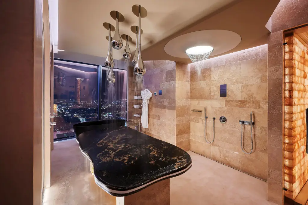 Москва: Апартаменты Spa у Вас дома на 77 этаже
