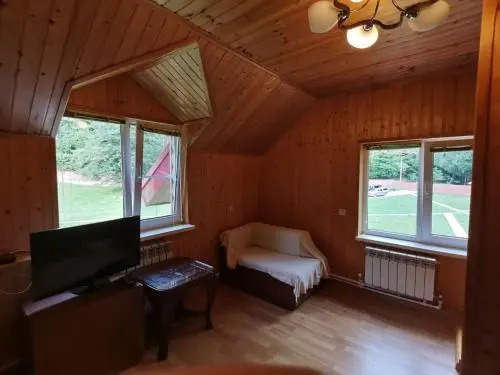 Красная Поляна: Eco-Chalet Honey Place