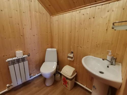 Красная Поляна: Eco-Chalet Honey Place