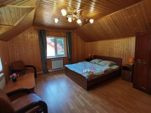 Красная Поляна: Eco-Chalet Honey Place
