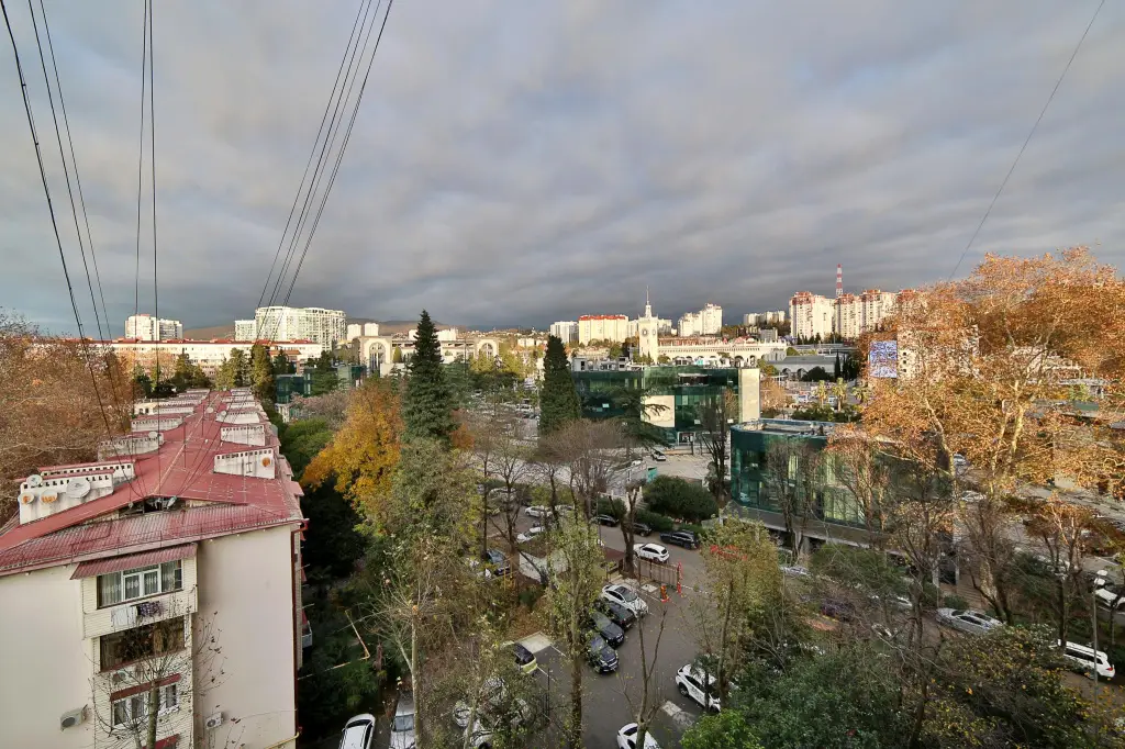 Сочи: MyHome YourHome (МайХоум ЙоХоум) на улице Островского 67
