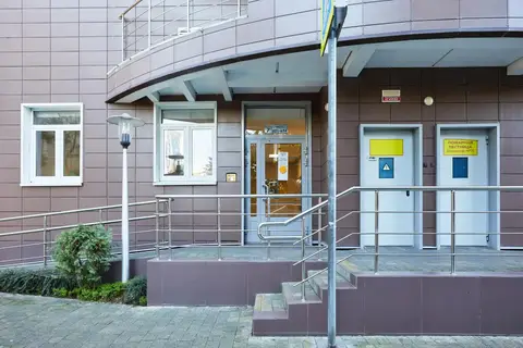 Квартира с отдельной спальней и балконов в 100 м от моря — фото 1