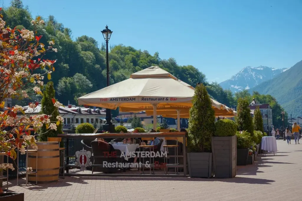 Эсто-Садок: Отель Tulip Inn