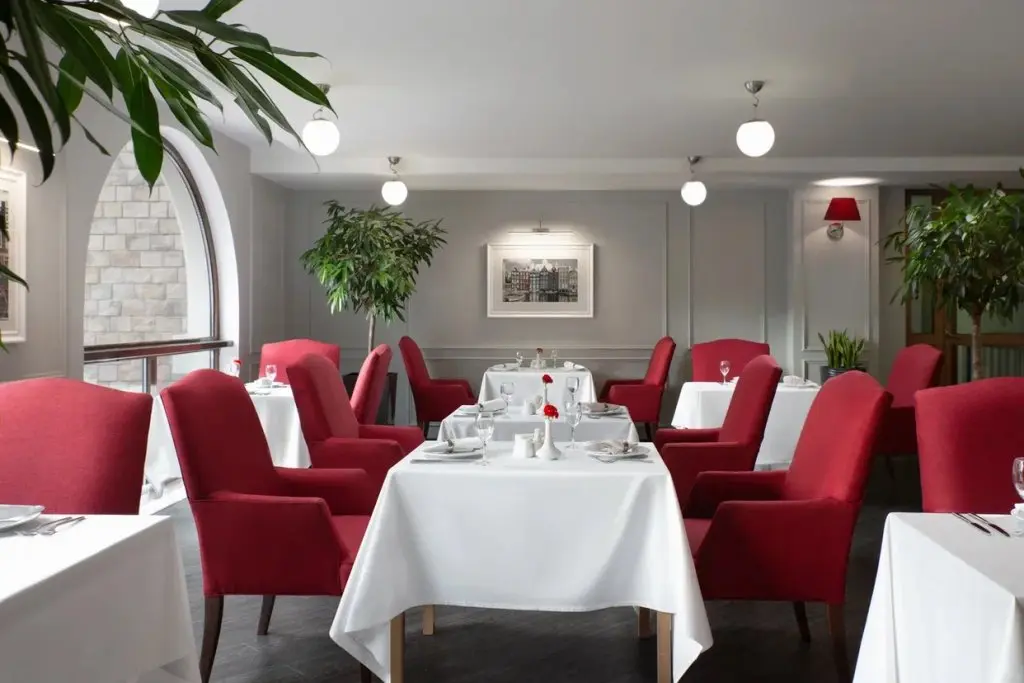 Эсто-Садок: Отель Tulip Inn