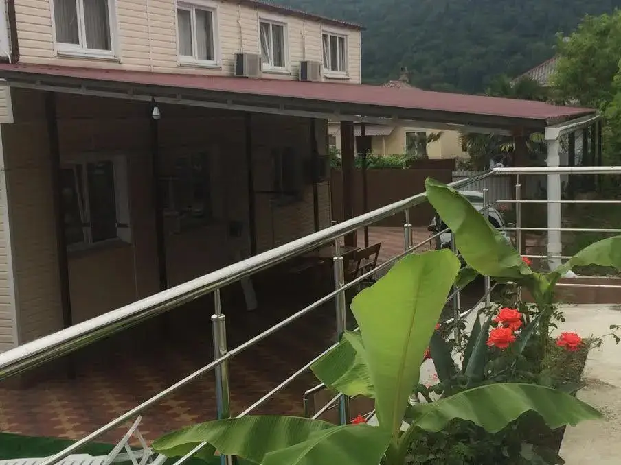 Лоо: U Dzhulii