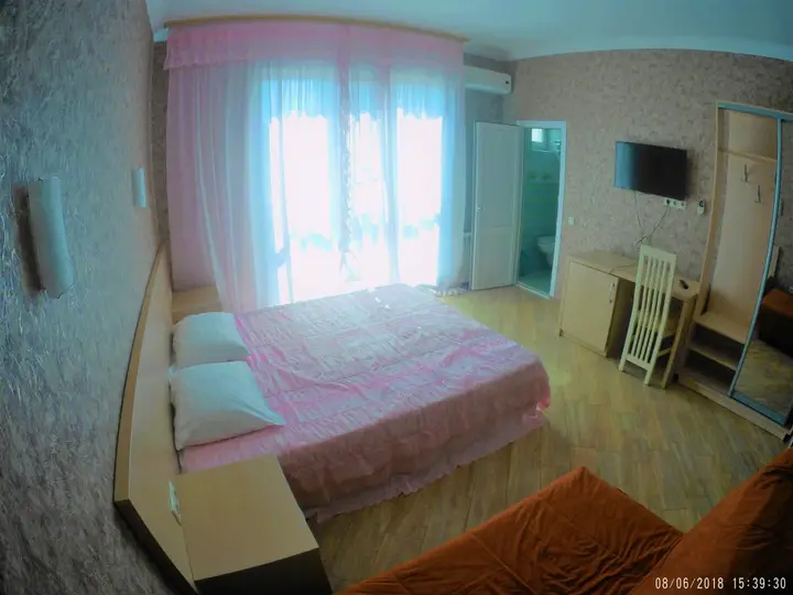 Сочи: U Lauryi Guest House