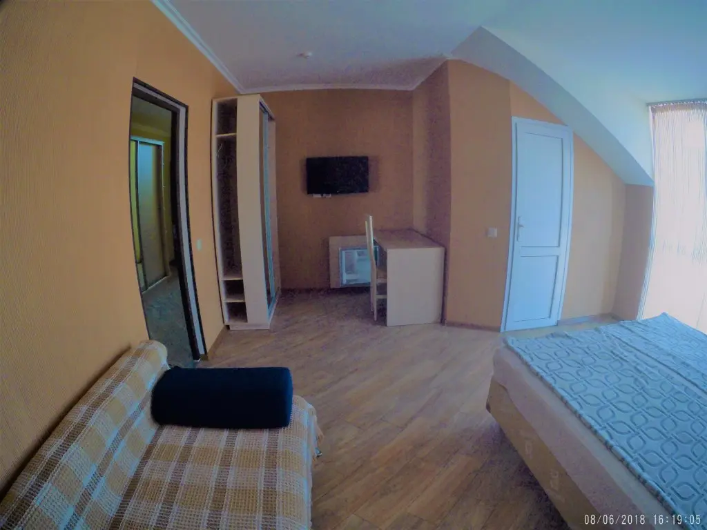 Сочи: U Lauryi Guest House