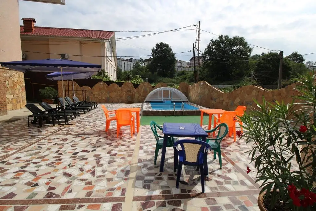 Сочи: U Oksani Guest House