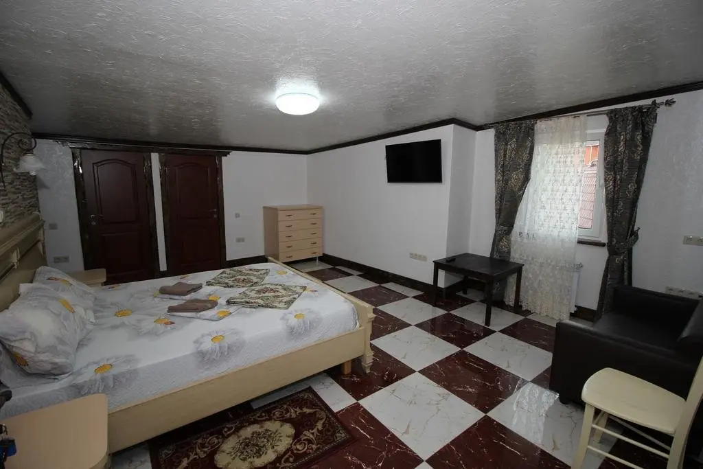 Сочи: U Oksani Guest House
