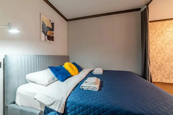 Сочи: Sun City Apartment (Сан Сити Апартмент) на улице Островского