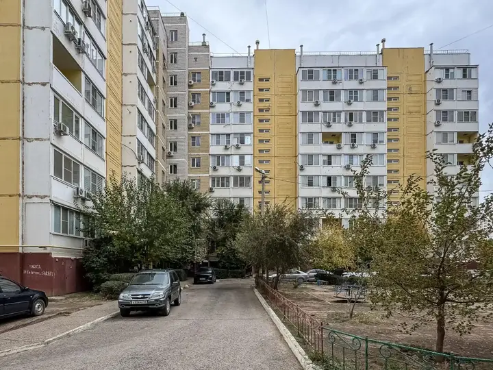 Астрахань: Апартаменты Green FOX на улице Куликова 81к4
