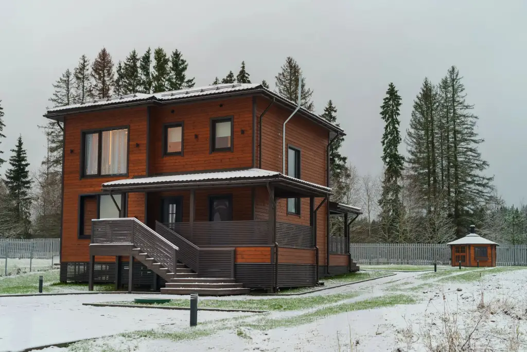 Кучерово: Частный дом LakeHouse Michurinskoe