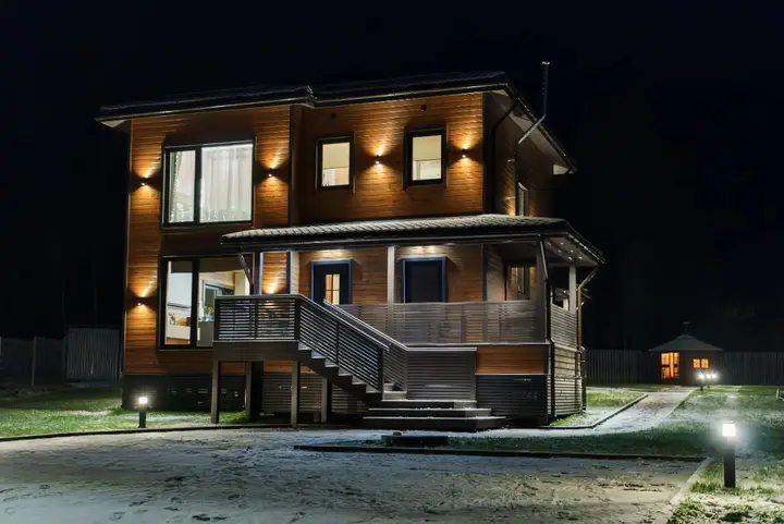 Кучерово: Частный дом LakeHouse Michurinskoe