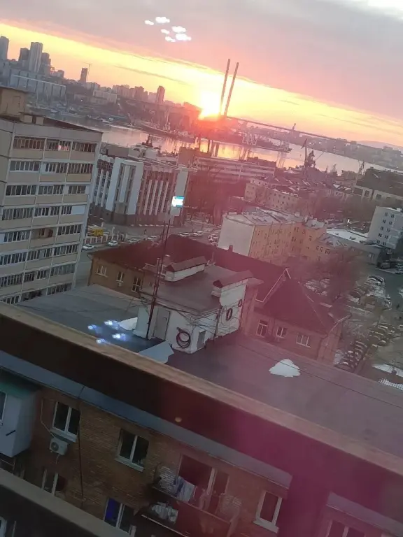 Владивосток: Квартира Уютная студия в центре с шикарным на Золотой Мост