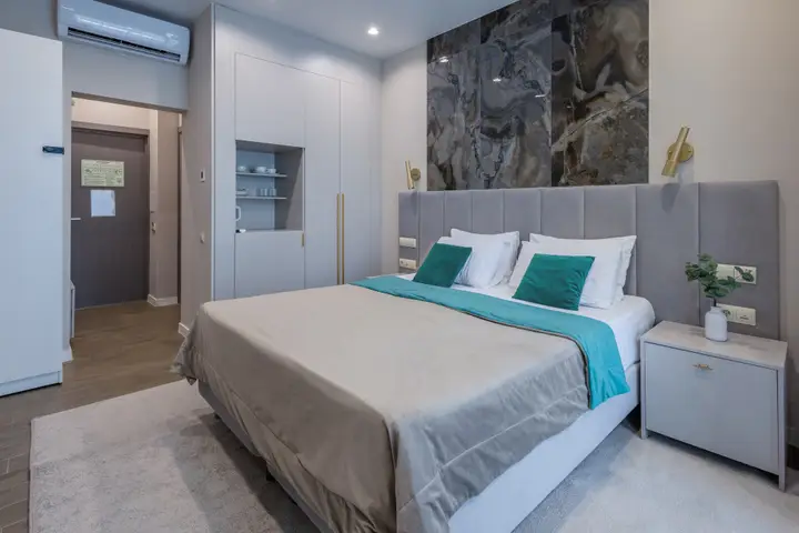 Сочи: Апартаменты Mirror Family ApartAmore Студия стандарт с видом на бассейн
