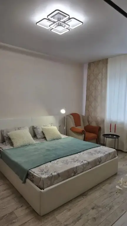 Квартира с балконом — фото 1