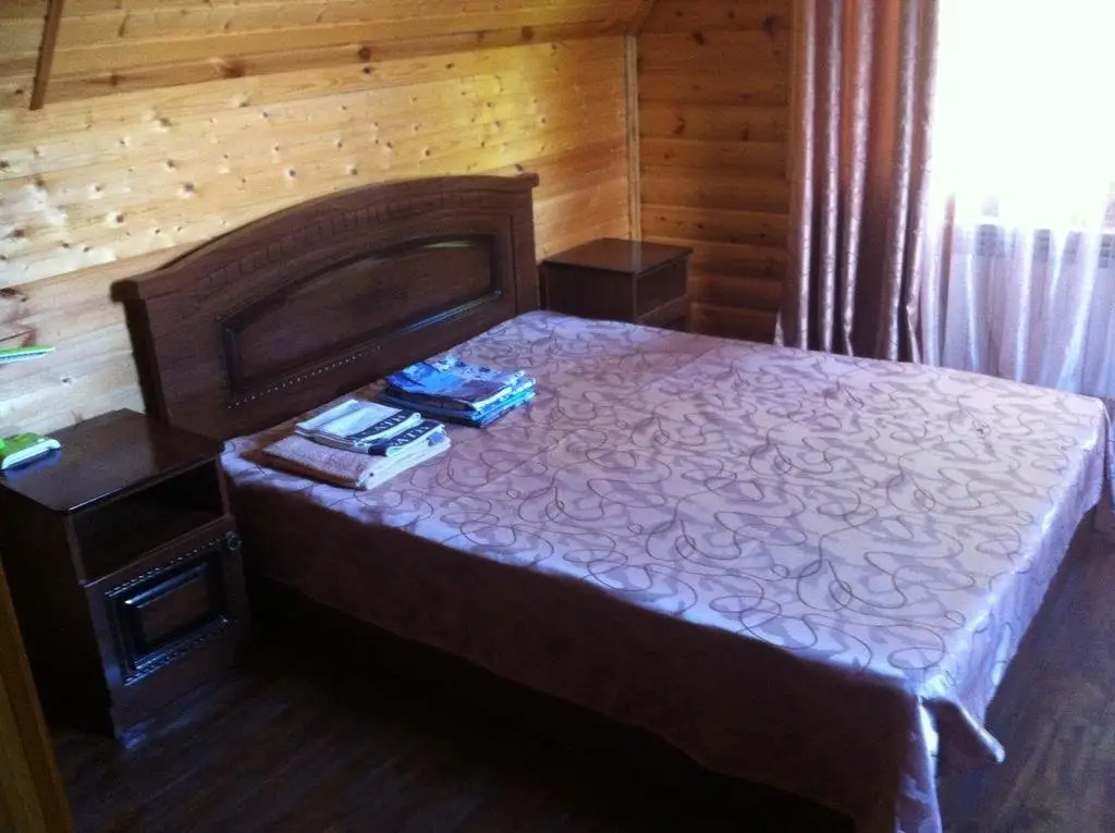 Красная Поляна: Wooden Cottage