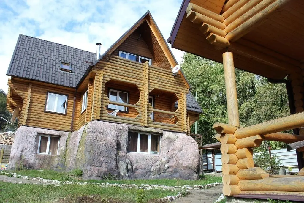 Красная Поляна: Wooden Cottage
