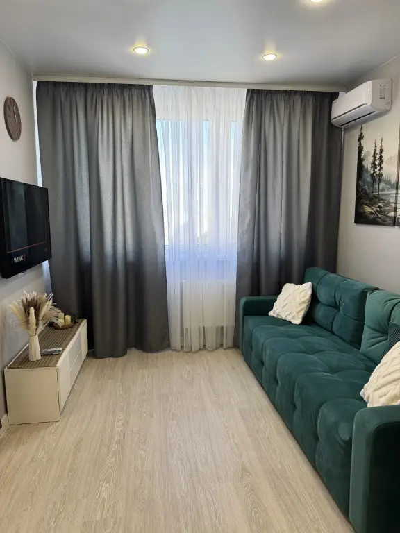Ульяновск: Квартира Новая Студия 43 м² с Видом на Город 2 Кровати