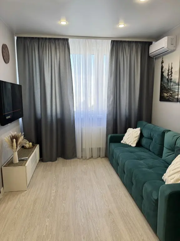 Ульяновск: Квартира Новая Студия 43 м² с Видом на Город 2 Кровати
