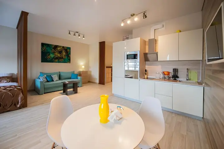 Челябинск: ApartDay на улице Ордженикидзе 64