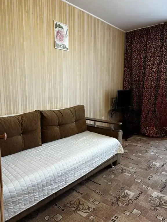 Челябинск: Апартаменты на улице Братьев Кашириных, 85А