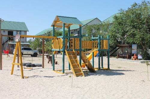 Приморский: Guest House Lukomorie
