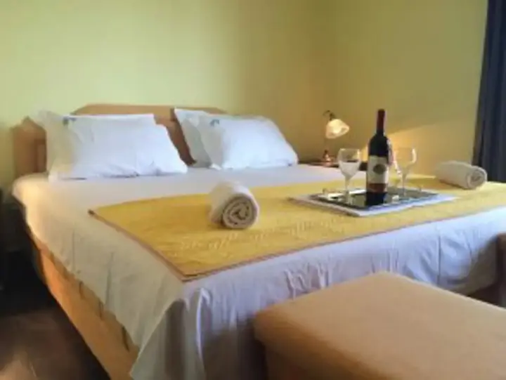 Сутоморе: Guest House West Gate