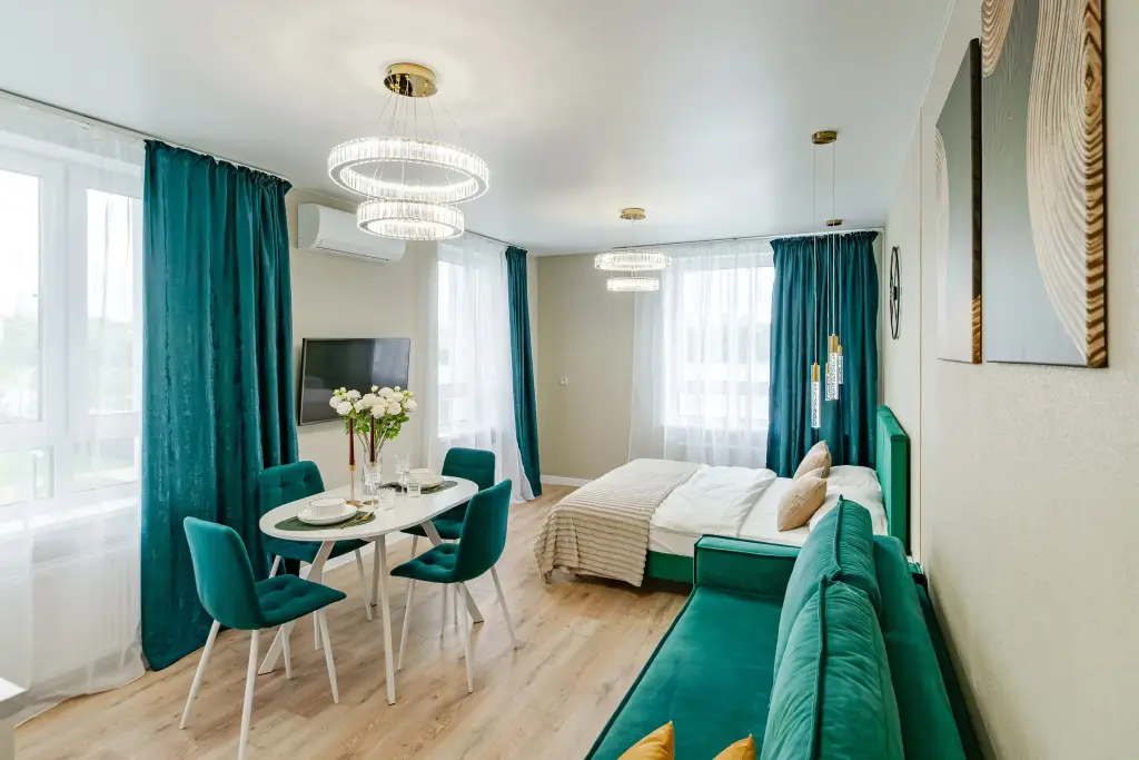 Ульяновск: Апартаменты на Набережной  Изумруд