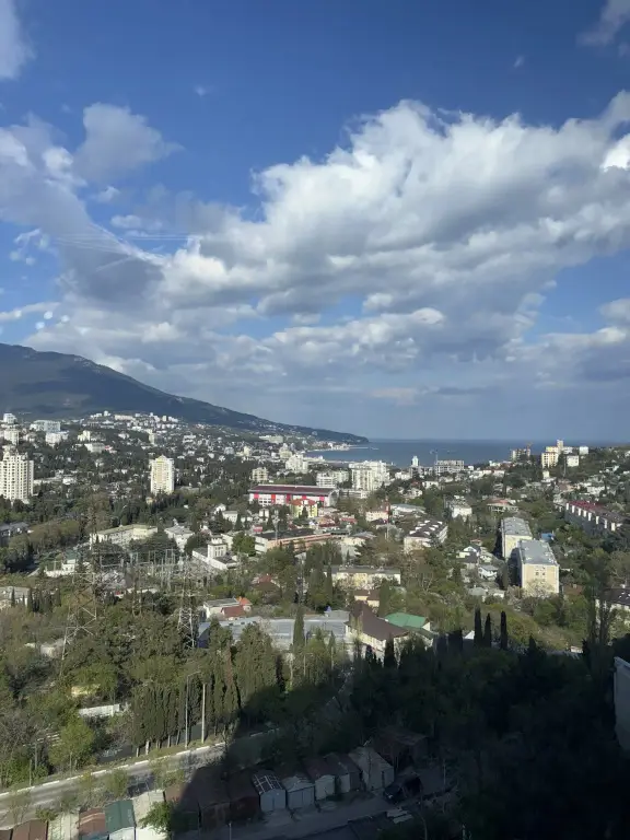 Ялта: Квартира с видом на море горы и Ялту в ЖК Алмаз
