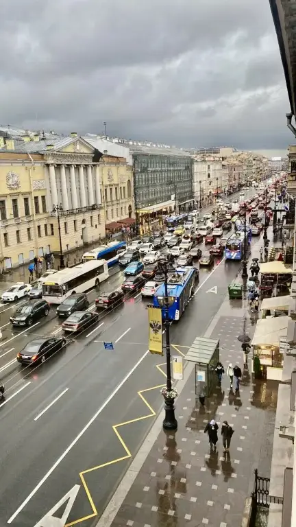 Санкт-Петербург: Квартира Большая 3-х комнатная Невский 51