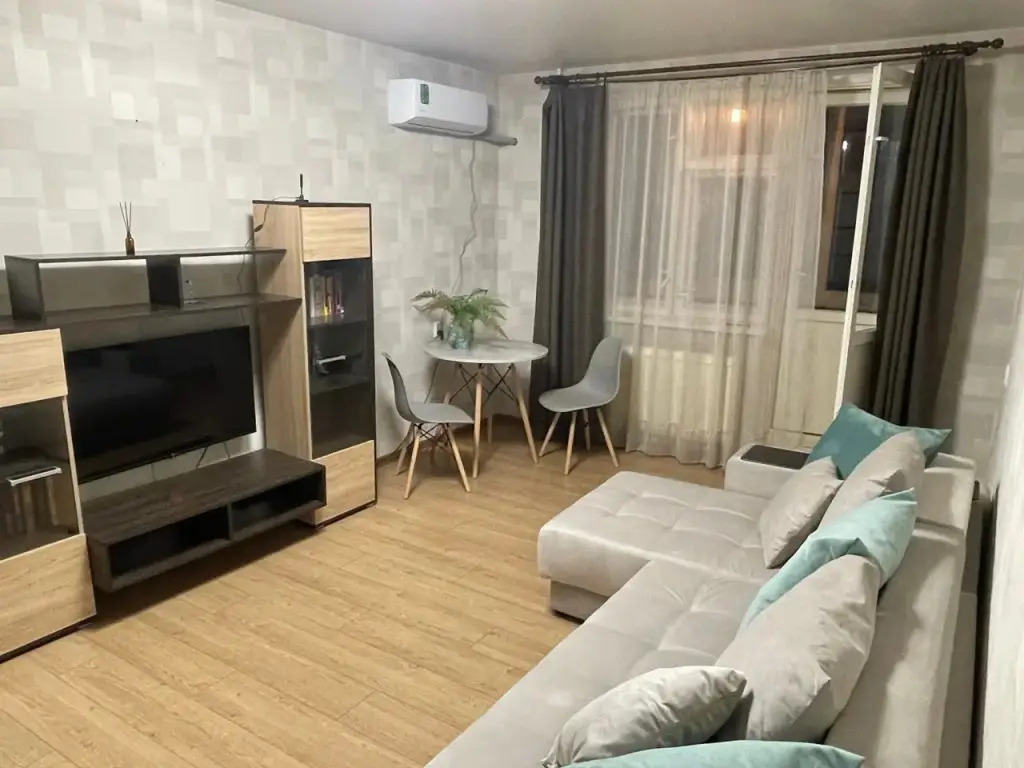 Петрозаводск: Квартира Двухкомнатная рядом с лесом
