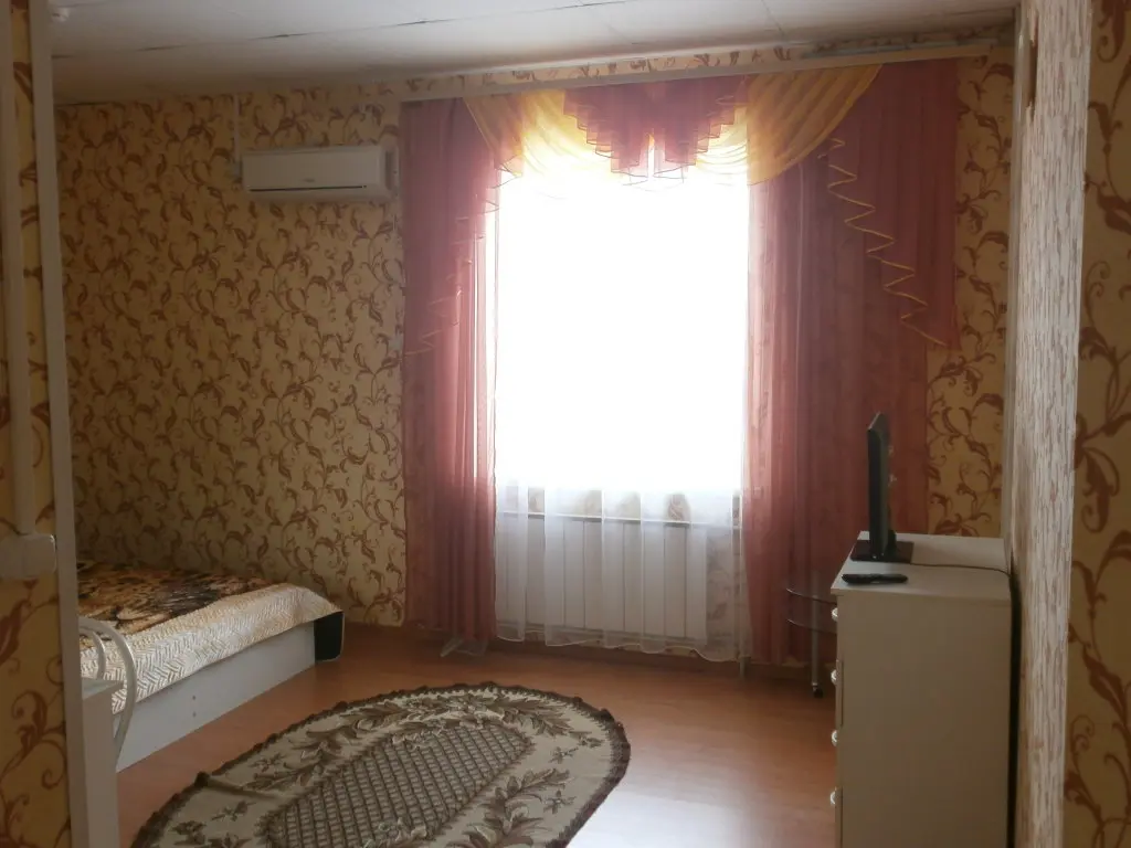 Бердск: Меблированные комнаты Кристалл