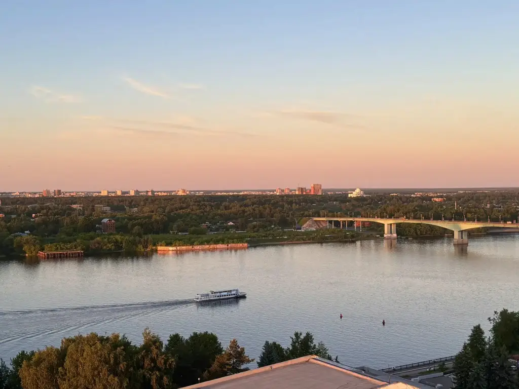 Ярославль: Апартаменты В центре города с потрясающим видом на Волжскую набережную