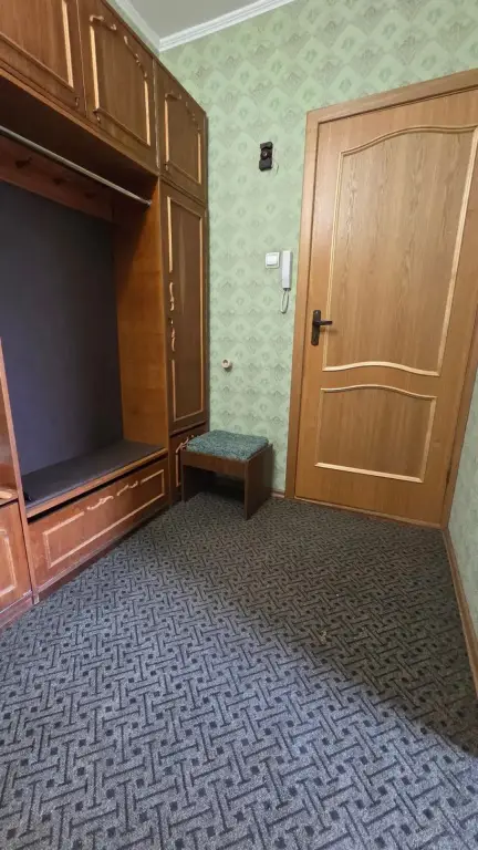 Калининград: Меблированные комнаты Просторные чистые 15 м² в 3-к 1/5 этаж