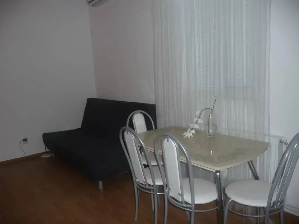 Таганрог: Apartments on Italyansky Pereulok