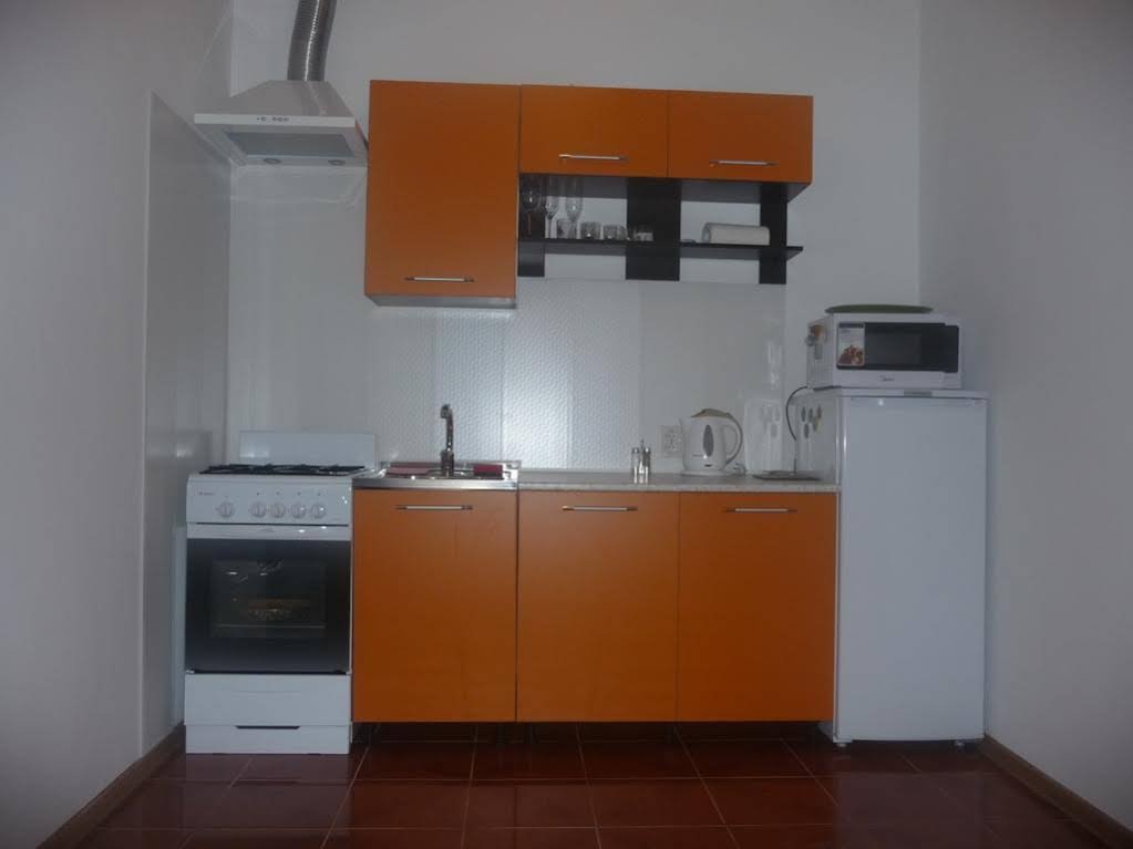 Таганрог: Apartments on Italyansky Pereulok