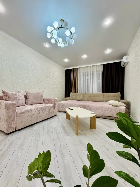 Квартира евротрешка на улице Пирогова 5А/7 — фото 1