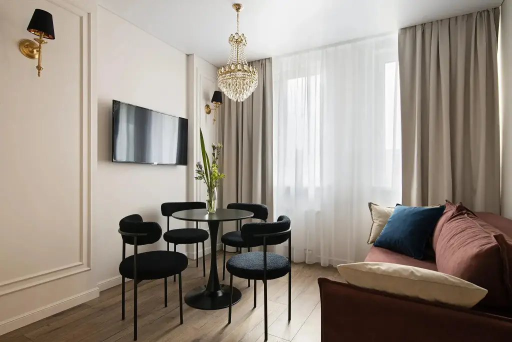 Калининград: Городская среда на проспекте Калинина 111