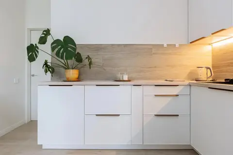 Малкова Апартментс на улице Героя России Виталия Мариенко 8 — фото 1