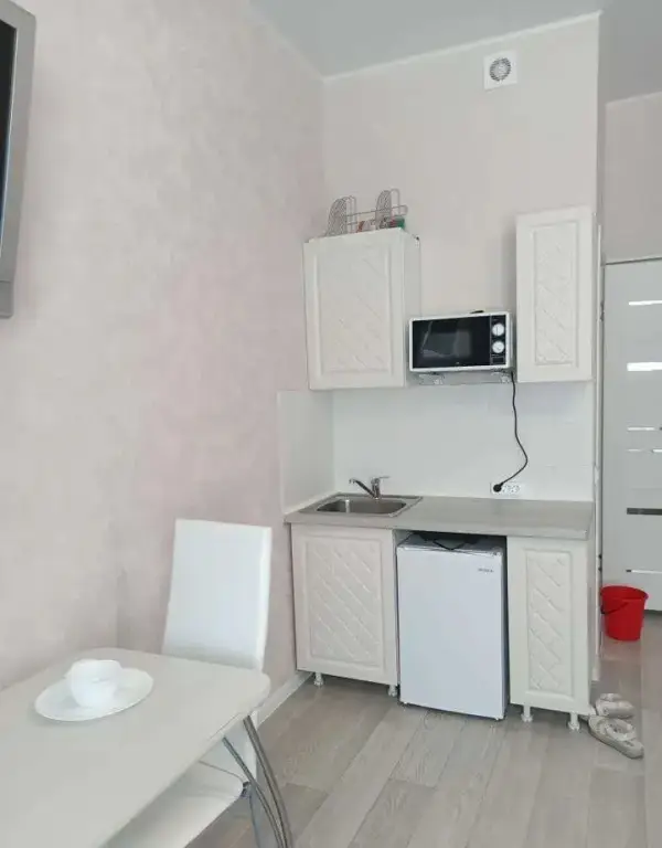 Курск: Квартира студия на Хуторской 4