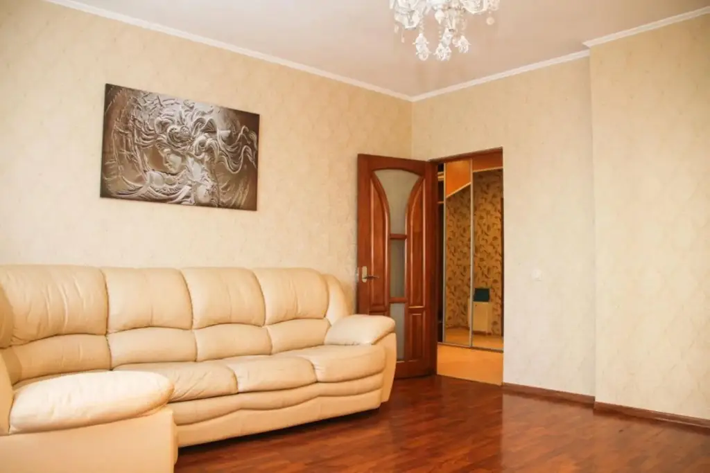 Калининград: Апартаменты на улице Эпроновской, 33