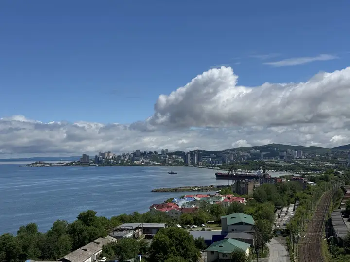 Владивосток: Апартаменты Дофаминовые на берегу моря