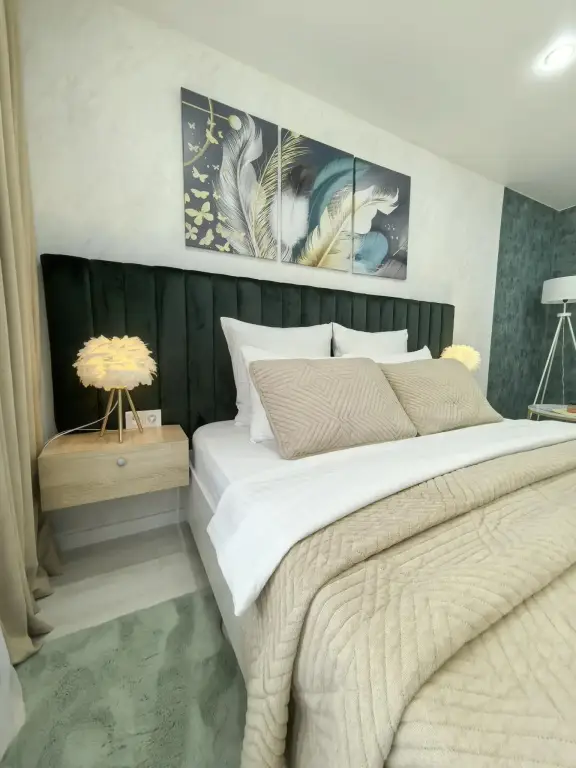 Калининград: Апартаменты Крылья на улице Клиническая 12