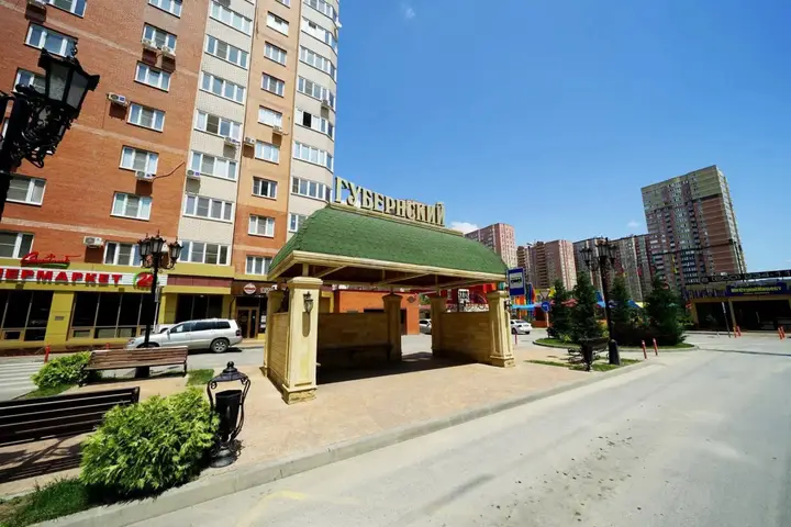 Краснодар: Погостити на улице Героя Яцкова И.В. 9\1