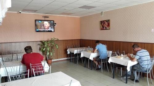 Нытва: Cafe-Motel «Karavan» on Volga trass